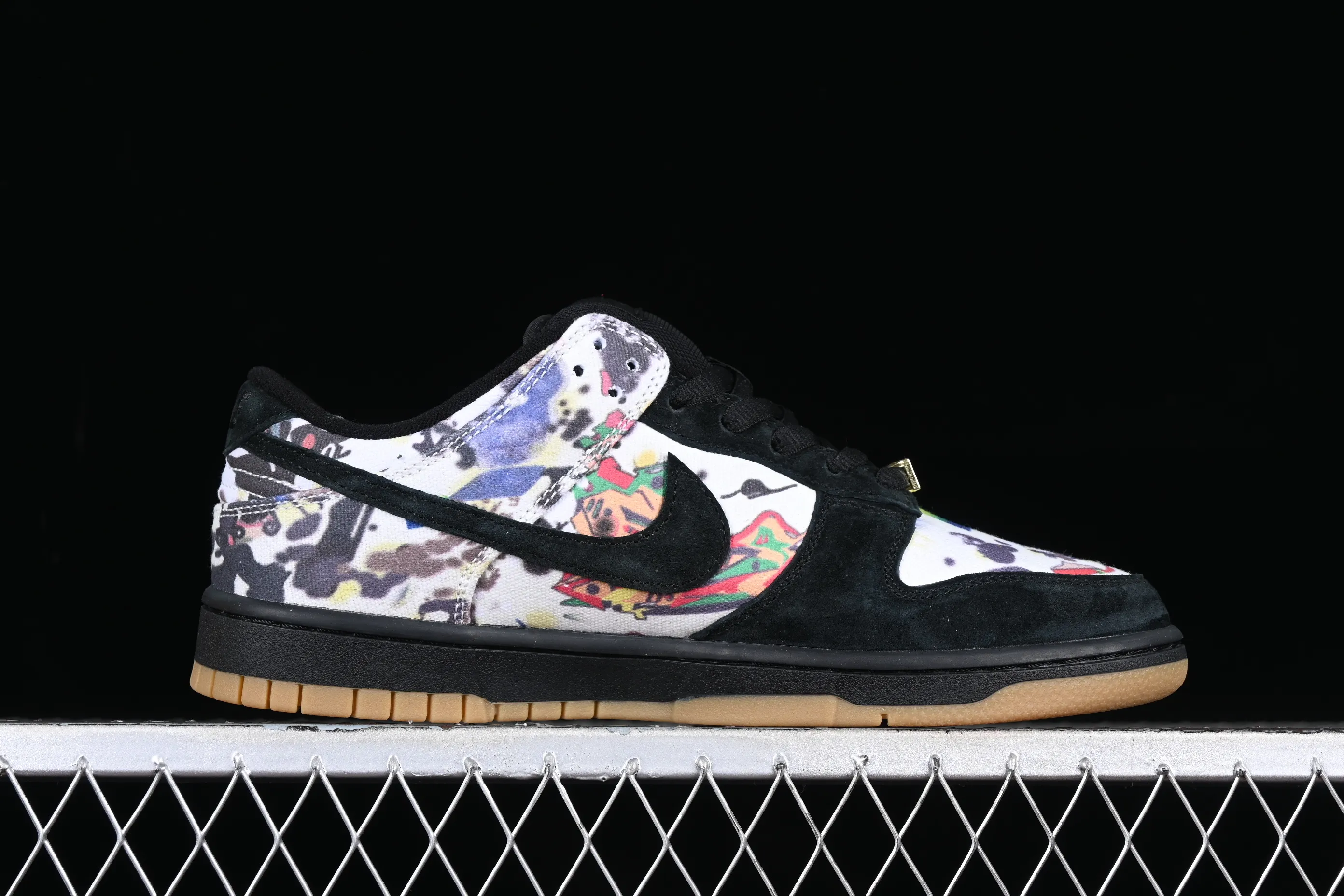 All Categories Nk SB Dunk Series Nk SB Dunk Low Low-top sneakers Supreme x Nk SB Dunk Low "Rammellzee" joint model SB low-top sports and leisure sneakers FD8778-001